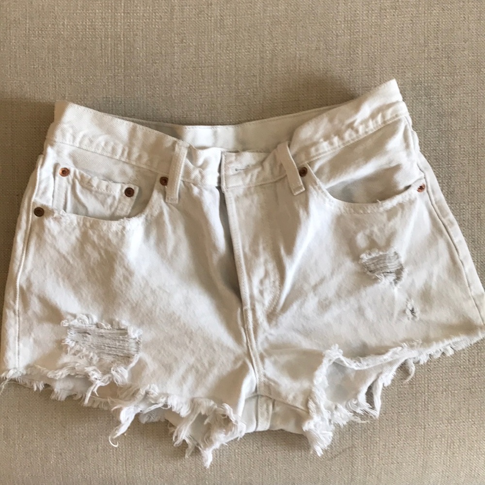 White denim shorts distressed - Picture 4 of 7